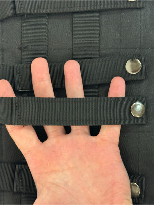 Подсумок закрытого типа под 3 магазина черный