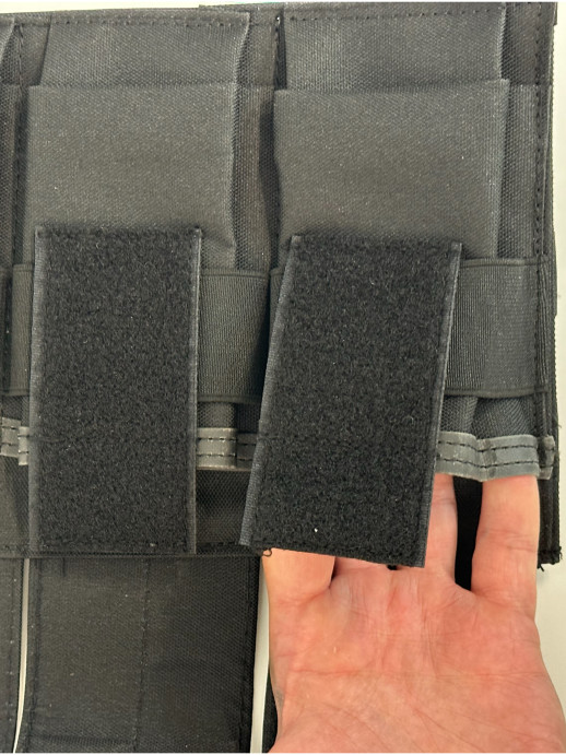 Подсумок закрытого типа под 3 магазина черный