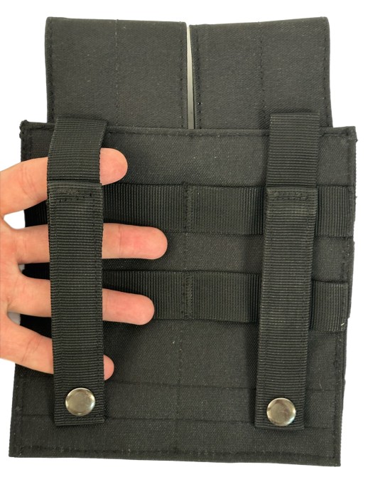 Подсумок закрытого типа под 2 магазина черный